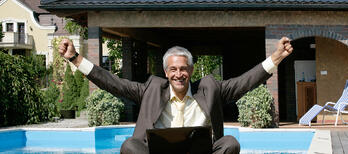 How To Sell Swimming Pools Online