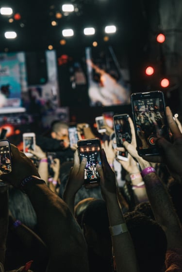 7-ways-to-grow-your-instagram-audience-taking-pictures